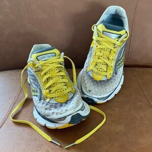 Women’s Saucony Running Shoes